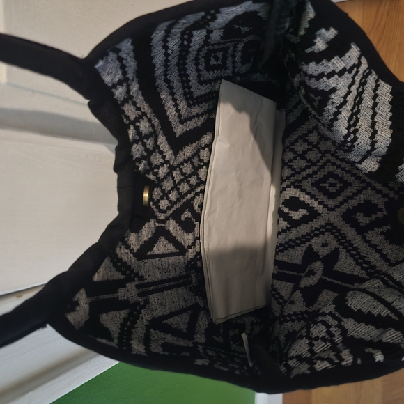 Woven Geometric Tote Bag - Picture 2 of 3